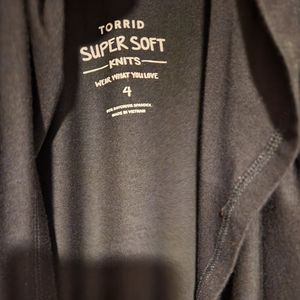 Torrid black top